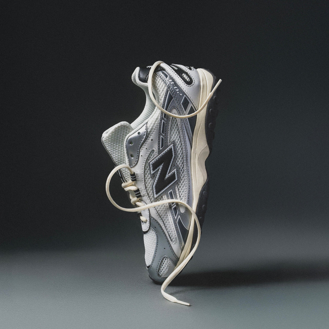 New Balance U204L "Silver/Black" — Sneakers Uomo - foto 1