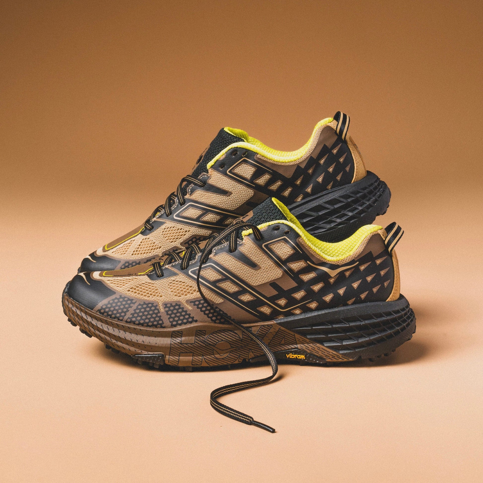 HOKA SpeedGoat 2 "Dark Chocolate/Black" — Sneakers Uomo - foto 1