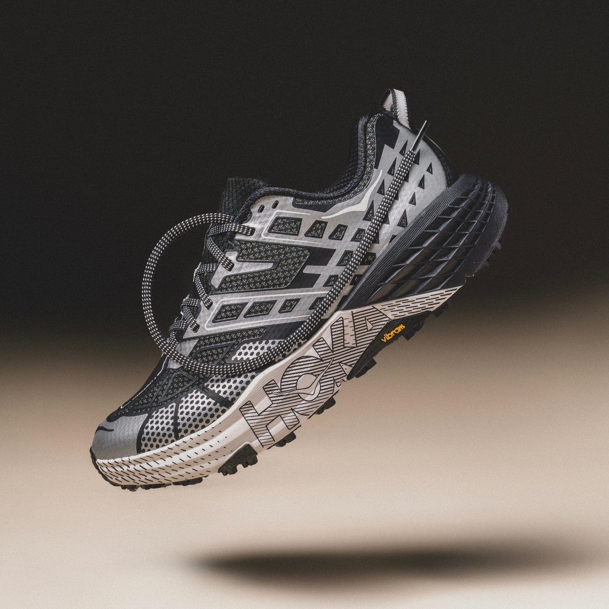 HOKA SpeedGoat 2 "Black/Stardust" — Sneakers Uomo - foto 3
